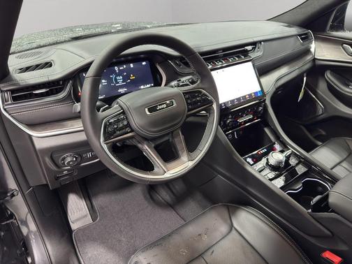 2025 Jeep Grand Cherokee L Overland