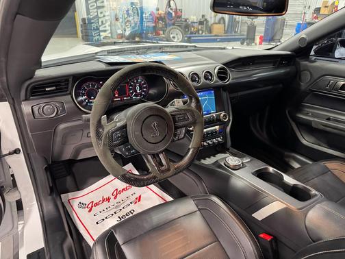 2020 Ford Shelby GT500 Base