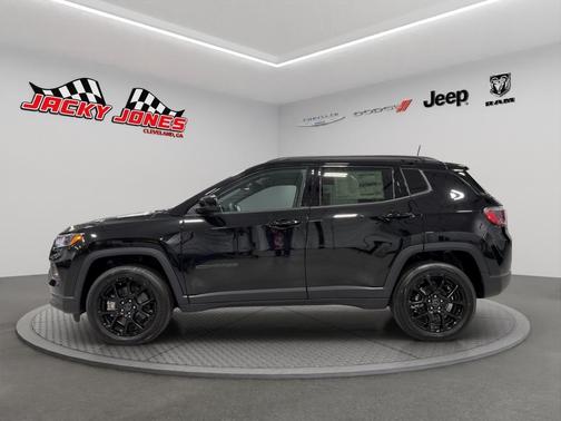 Diamond Black 2026 Jeep Compass Latitude