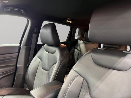 Diamond Black 2026 Jeep Compass Latitude