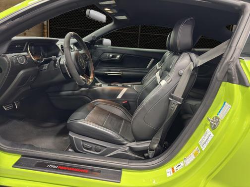 2020 Ford Shelby GT500 Base