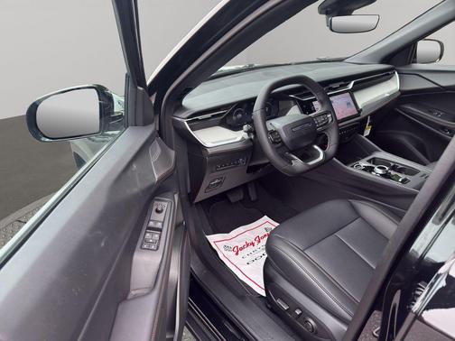 Diamond Black 2026 Jeep Cherokee LAREDO/LIMITED