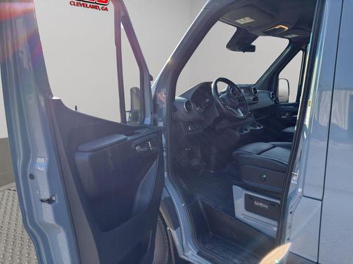 2022 Mercedes-Benz Sprinter 2500 ROOF