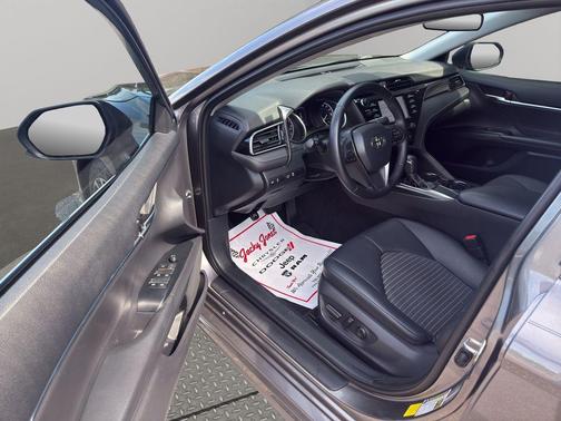 Predawn Gray Mica 2019 Toyota Camry SE
