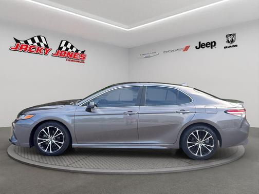 Predawn Gray Mica 2019 Toyota Camry SE