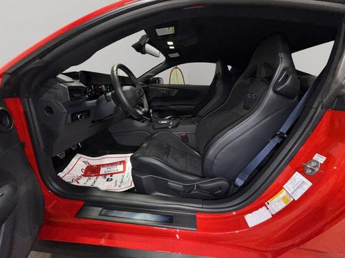 2024 Ford Mustang Dark Horse