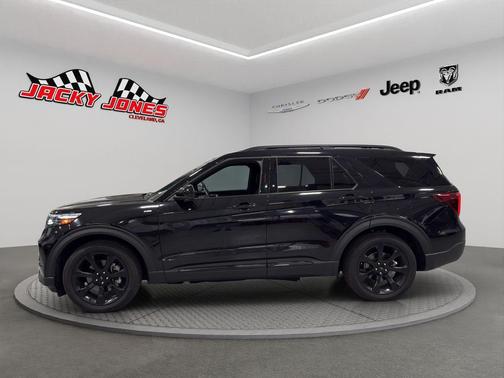 Agate Black Metallic 2023 Ford Explorer ST-Line