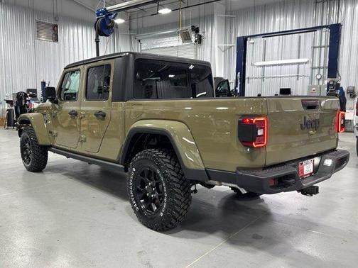 2025 Jeep Gladiator Sport