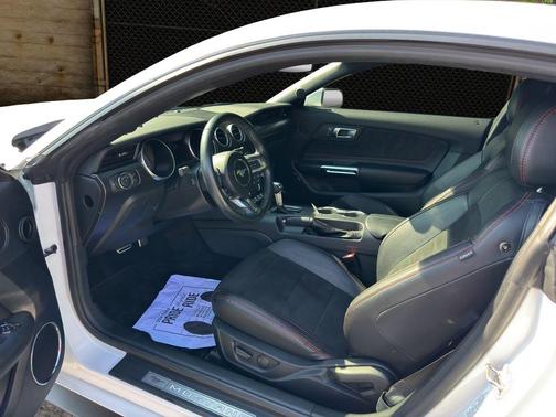 Oxford White 2020 Ford Mustang GT Premium
