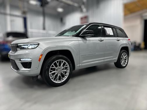 2023 Jeep Grand Cherokee Summit