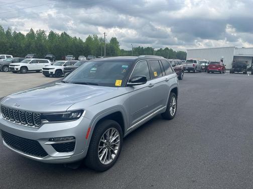 2023 Jeep Grand Cherokee Summit