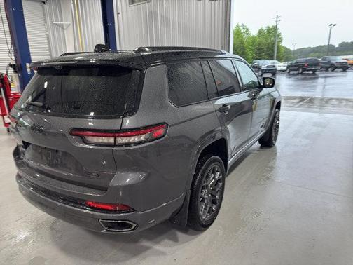 2023 Jeep Grand Cherokee L Summit