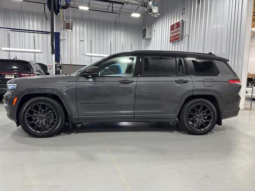 2023 Jeep Grand Cherokee L Summit