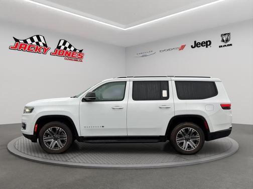Bright White Clearcoat 2024 Jeep Wagoneer Series II