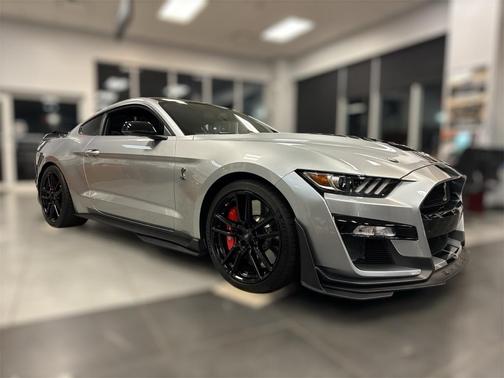 2020 Ford Shelby GT500 Base