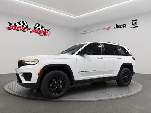 2024 Jeep Grand Cherokee Laredo