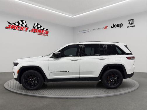 2024 Jeep Grand Cherokee Laredo