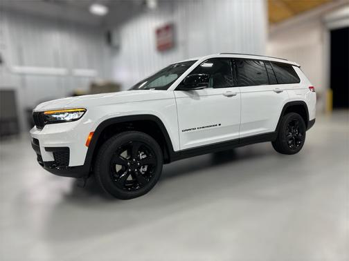2025 Jeep Grand Cherokee L Laredo