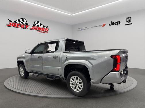 2024 Toyota Tacoma SR5