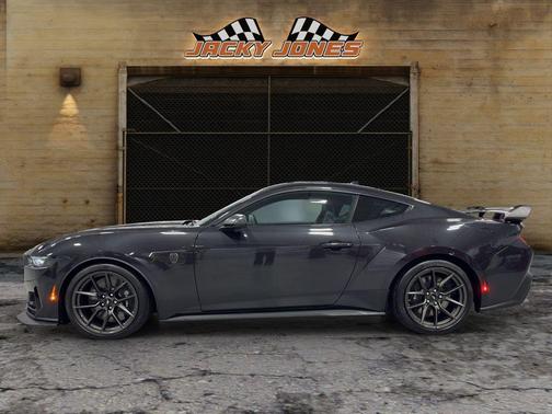 2024 Ford Mustang Dark Horse