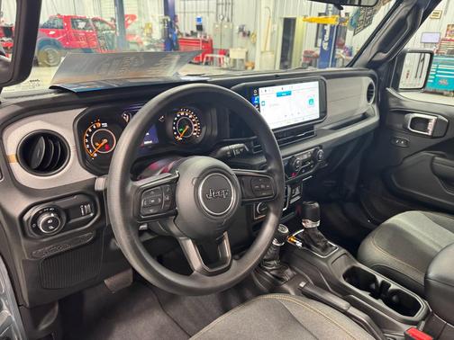 2025 Jeep Gladiator Sport