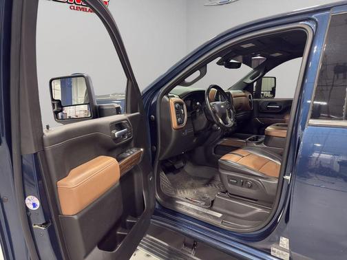 Northsky Blue Metallic 2022 Chevrolet Silverado 3500 High Country