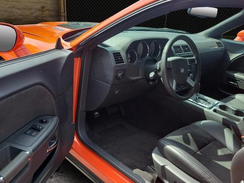 Hemi Orange Pearlcoat 2008 Dodge Challenger SRT8