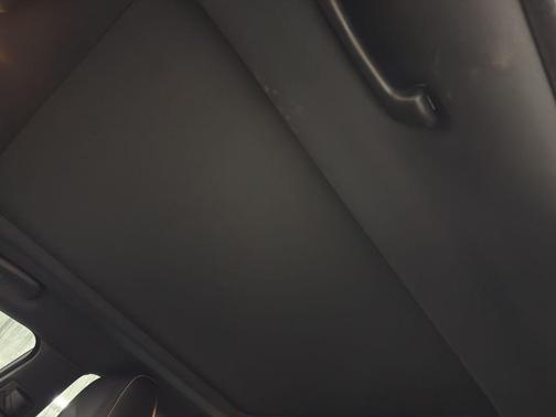 Bright White Clearcoat 2023 Chrysler 300