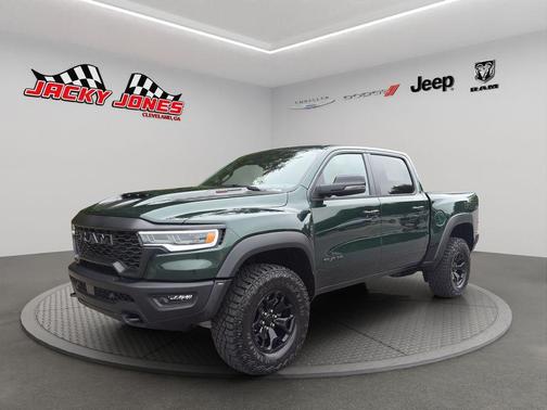 Serrano Red 2026 RAM 1500 RHO