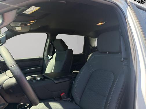 Bright White Clearcoat 2026 RAM 1500 Tradesman