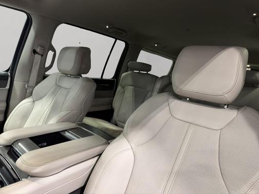 Velvet Red Pearlcoat 2024 Jeep Wagoneer Series II