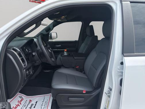 Bright White Clearcoat 2026 RAM 1500 Tradesman