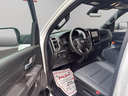 Bright White Clearcoat 2026 RAM 1500 Tradesman