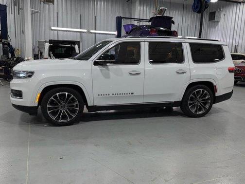 2023 Jeep Grand Wagoneer Series III