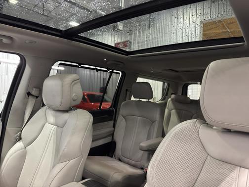 2024 Jeep Wagoneer Series III