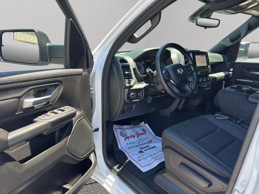 Bright White Clearcoat 2025 RAM 1500 Tradesman