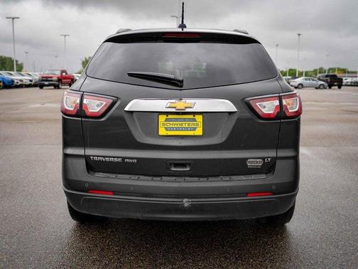 Tungsten Metallic 2017 Chevrolet Traverse 2LT