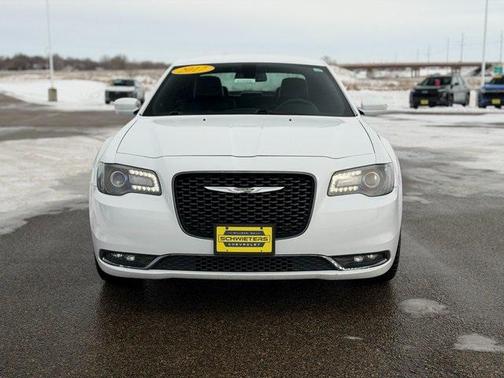 2017 Chrysler 300 S