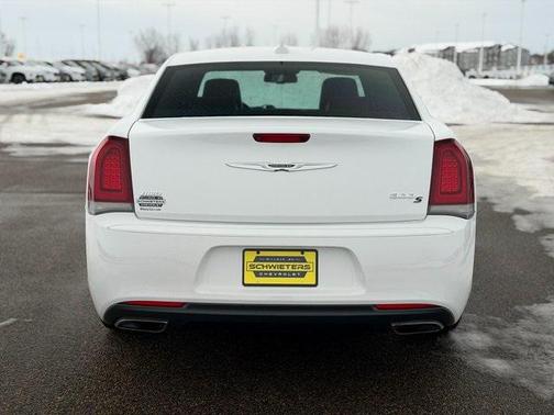 2017 Chrysler 300 S