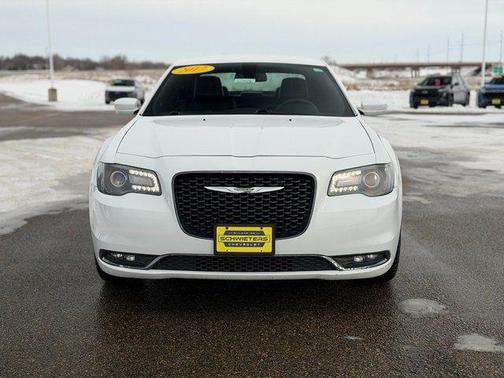 2017 Chrysler 300 S