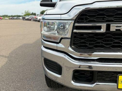 Bright White Clearcoat 2021 RAM 2500 Tradesman Crew Cab 4x4 6'4' Box