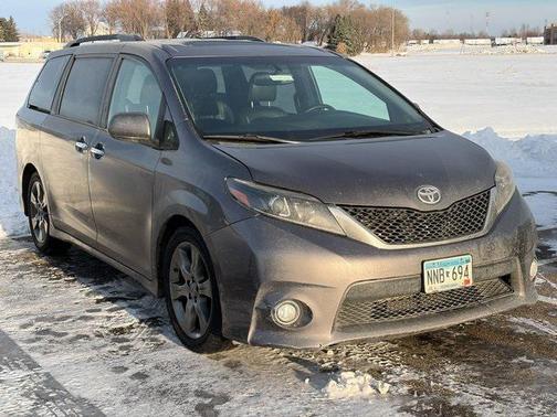 2015 Toyota Sienna SE