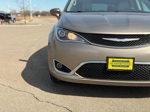 Molten Silver 2017 Chrysler Pacifica Touring-L