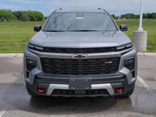 Sterling Gray Metallic 2024 Chevrolet Traverse AWD Z71
