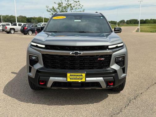 Sterling Gray Metallic 2024 Chevrolet Traverse AWD Z71