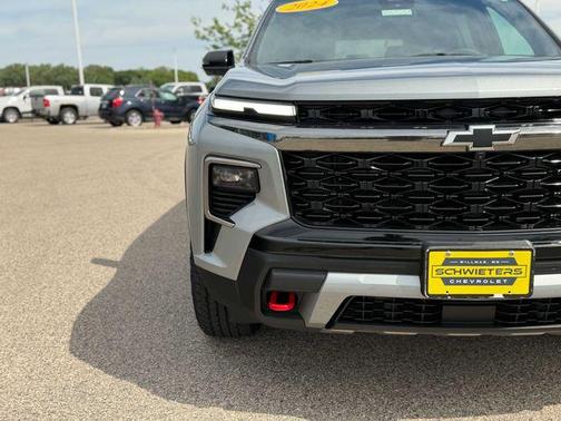Sterling Gray Metallic 2024 Chevrolet Traverse AWD Z71
