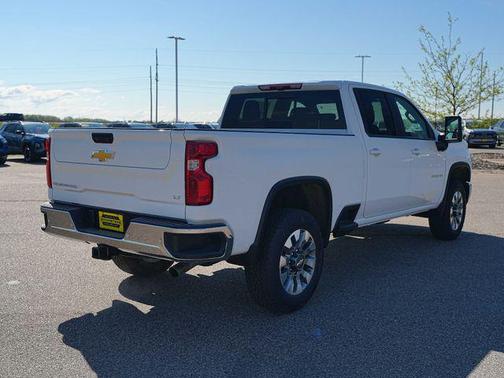 Summit White 2026 Chevrolet Silverado 3500 LT