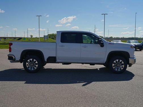 Summit White 2026 Chevrolet Silverado 3500 LT