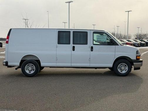 2025 Chevrolet Express 3500 RWD 3500 Extended Wheelbase WT