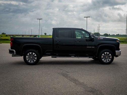 2024 Chevrolet Silverado 3500 LT